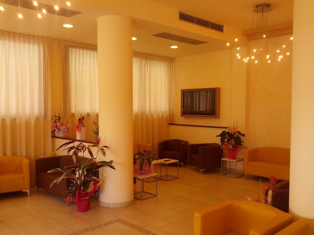 Hotel Abel & Residence Cesenatico Exterior photo